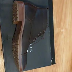 Gently used Perry Ellis Boots
